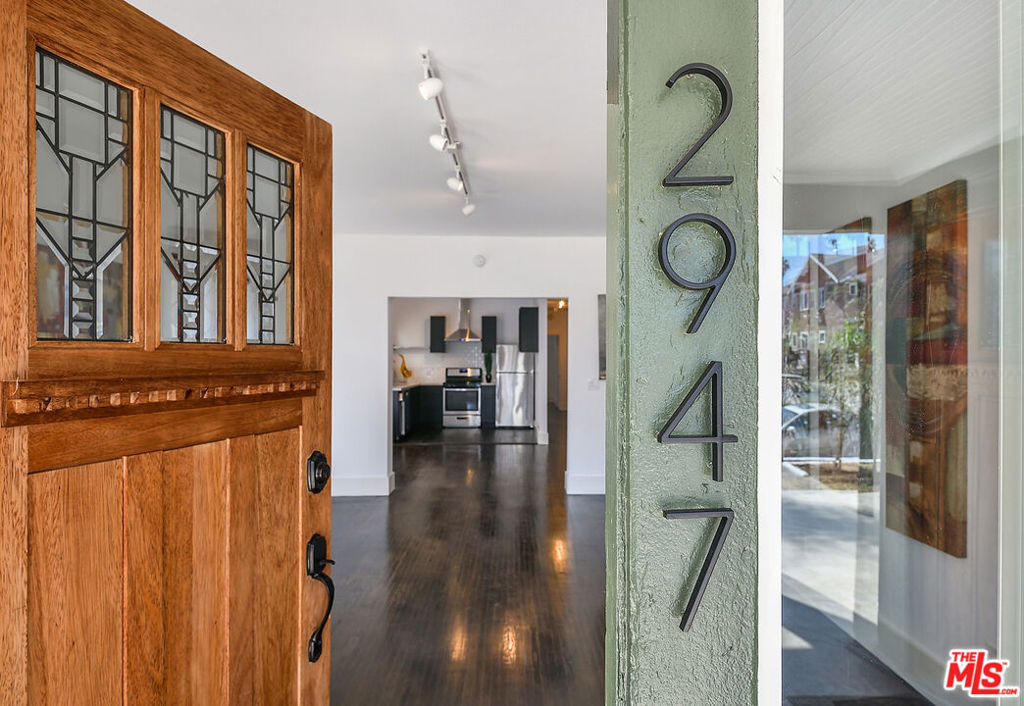 2945 Van Buren Place