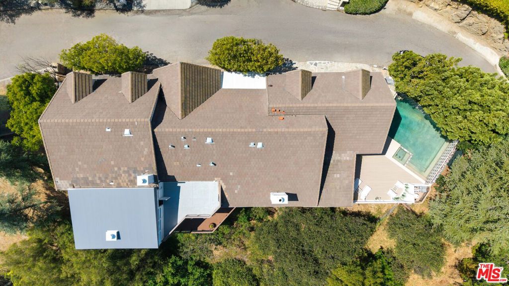 2312 Kimridge Road