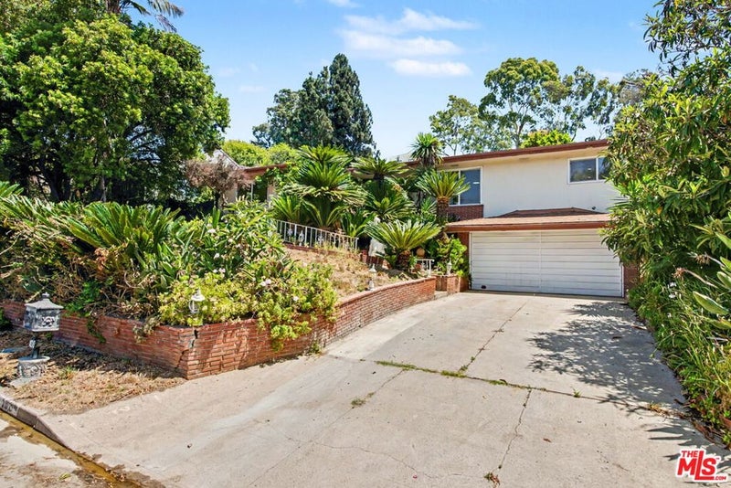 108 N Thurston Avenue