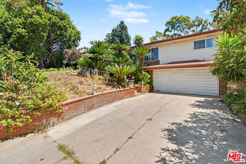 108 N Thurston Avenue