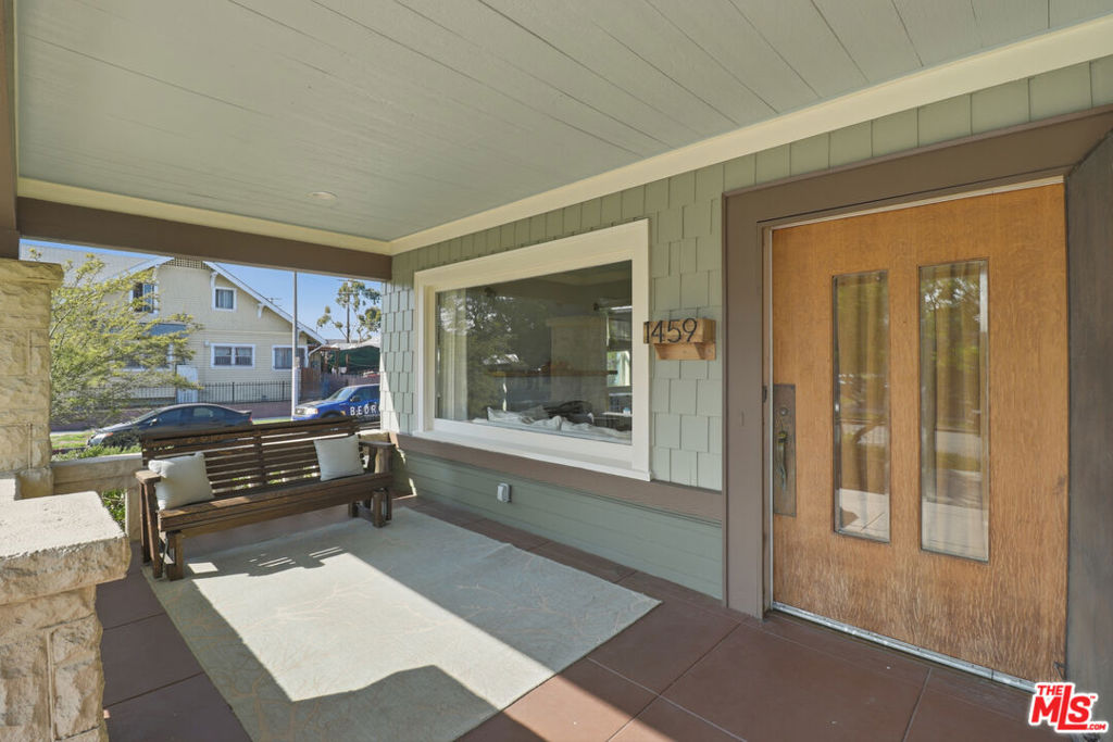1459 W 47th Street
