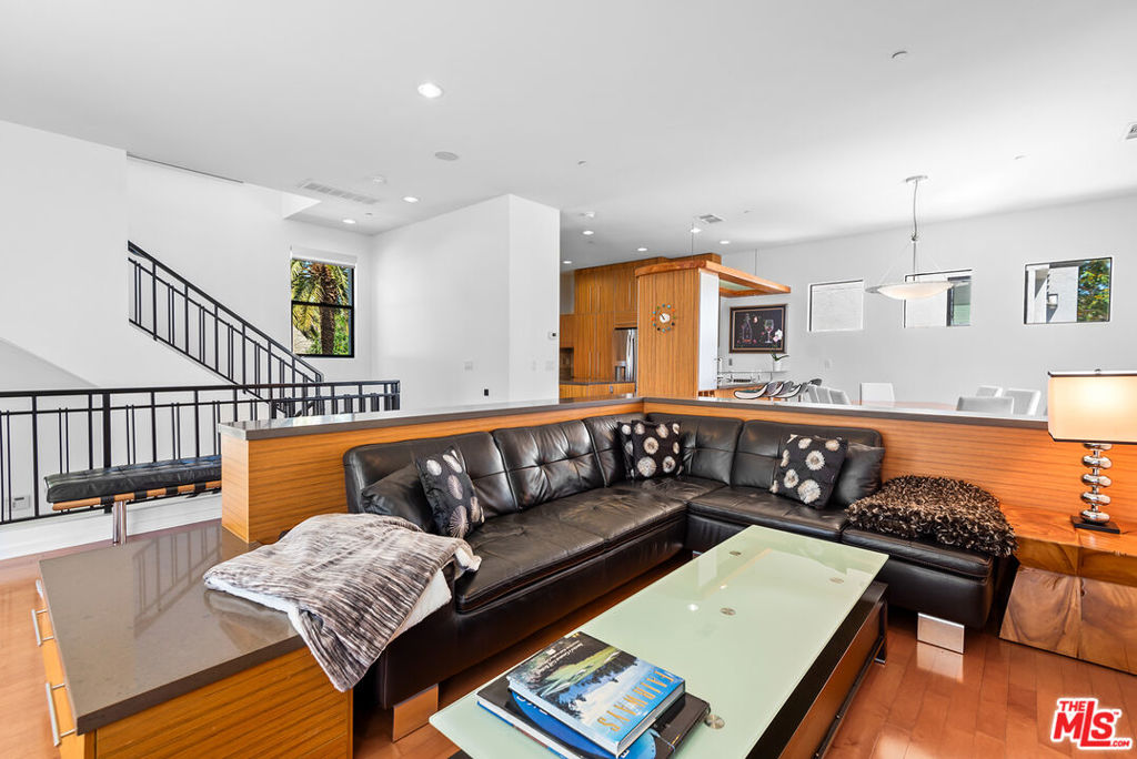 Properties 4 12936 Discovery