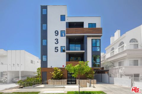 935 N Hudson 401 Los Angeles CA 90038