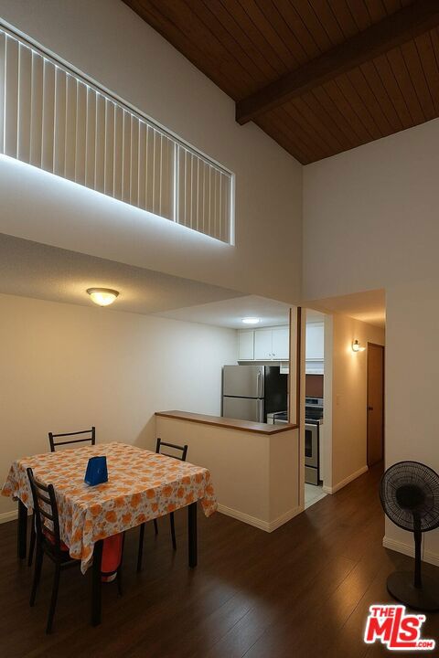 8601 International Avenue 210