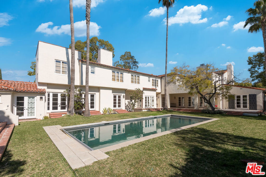 Properties 2 401 S Las Palmas Avenue