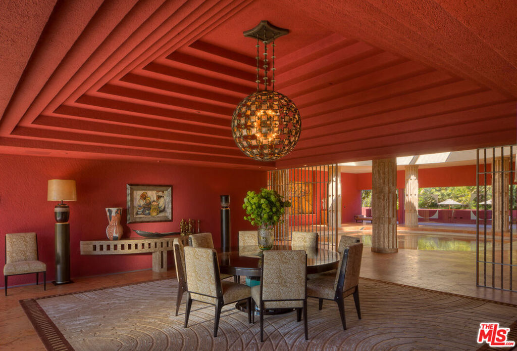 Properties 3 470 Layton Way