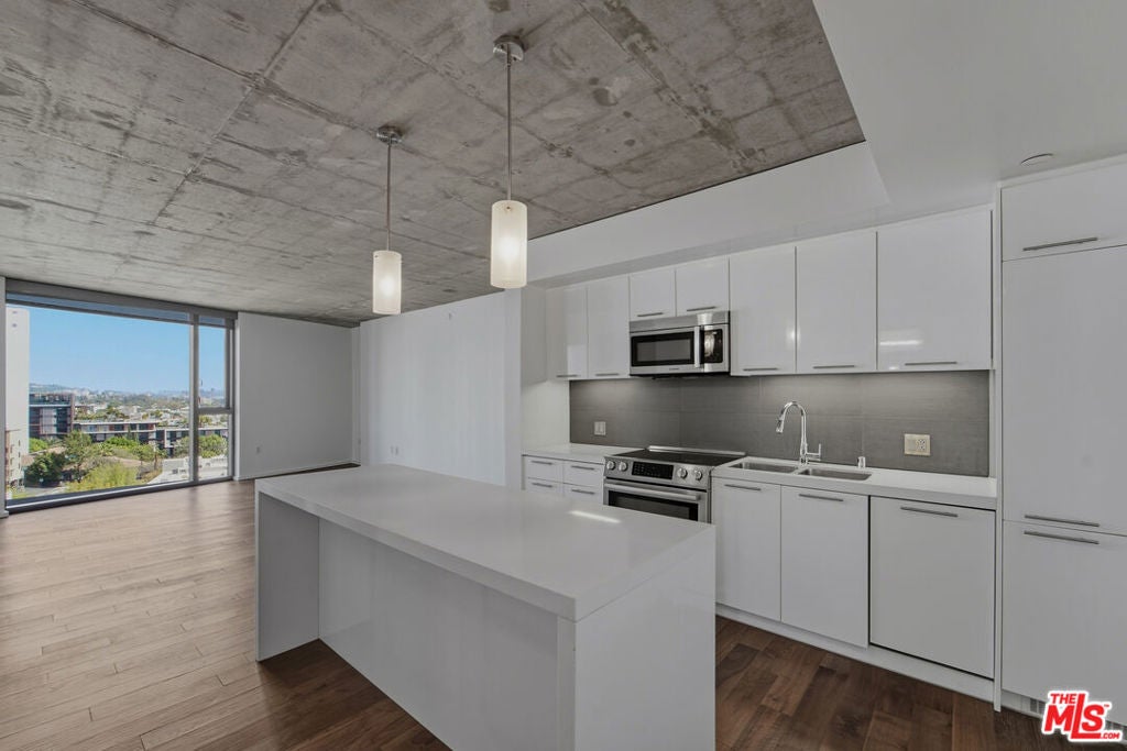 8500 W Sunset Boulevard 510