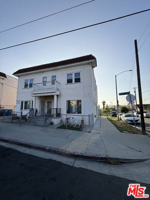 Photo of 564 S Grande Vista Avenue, Los Angeles, CA 90063 (MLS # 26990421)