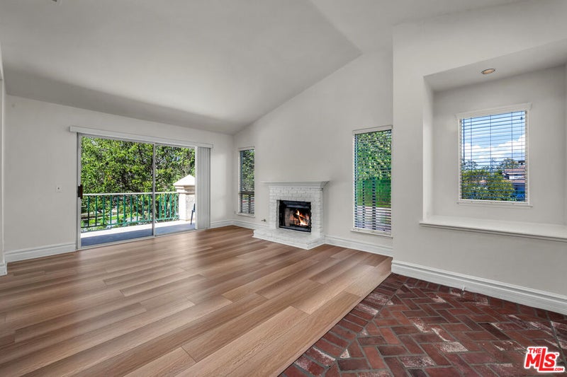 455 Kennerick Lane