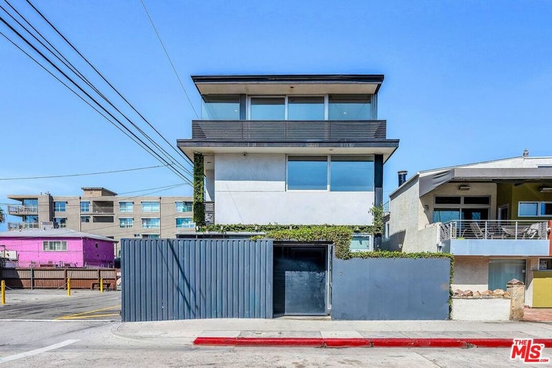 17 N Venice Boulevard