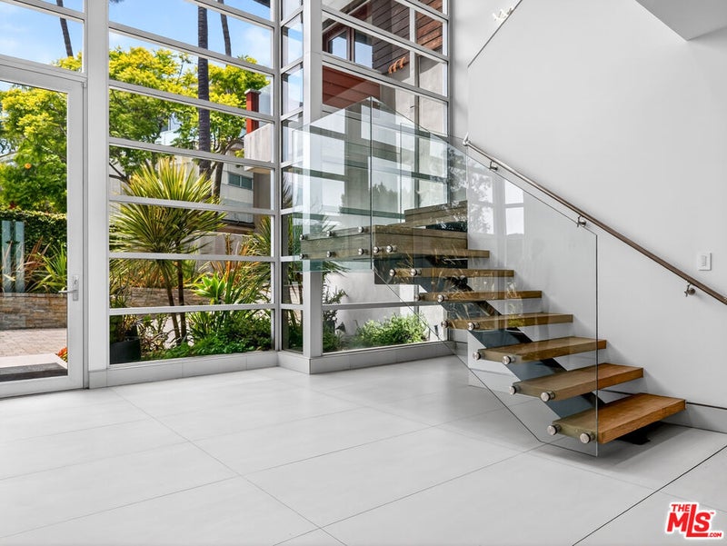 770 Paseo Miramar