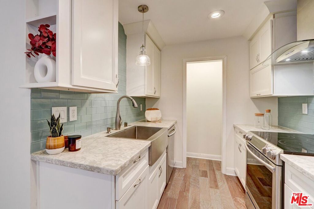 1515 S Beverly Drive 306