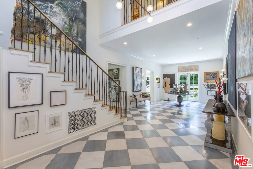 Properties 4 400 S Hudson Avenue