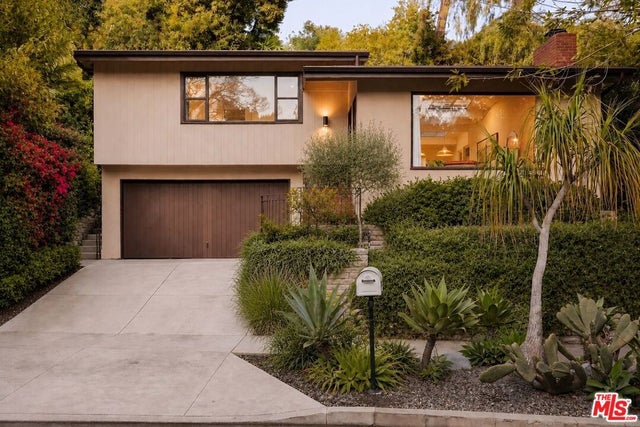588 Dryad Road, Santa Monica
