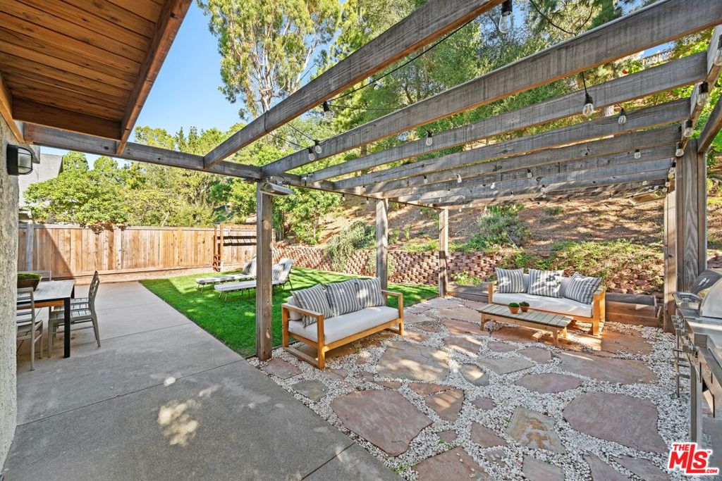 1424 Avenida De Cortez