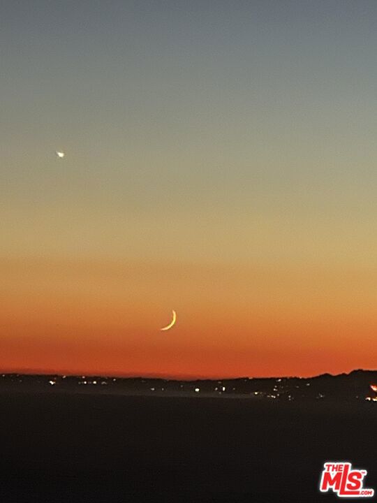 15221 Via De Las Olas