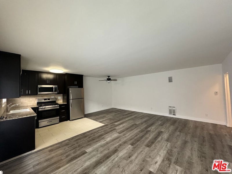 1530 N Formosa Avenue