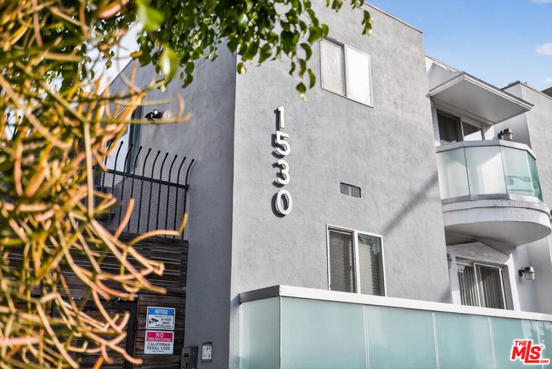 1530 N Formosa Avenue