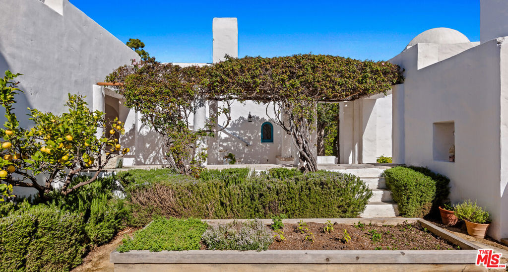 27832 Pacific Coast Highway