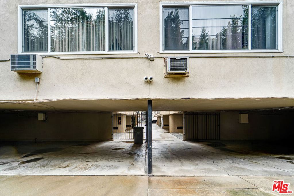 813 Westbourne Drive