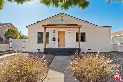 2616 W 73rd Street Los Angeles CA 90043