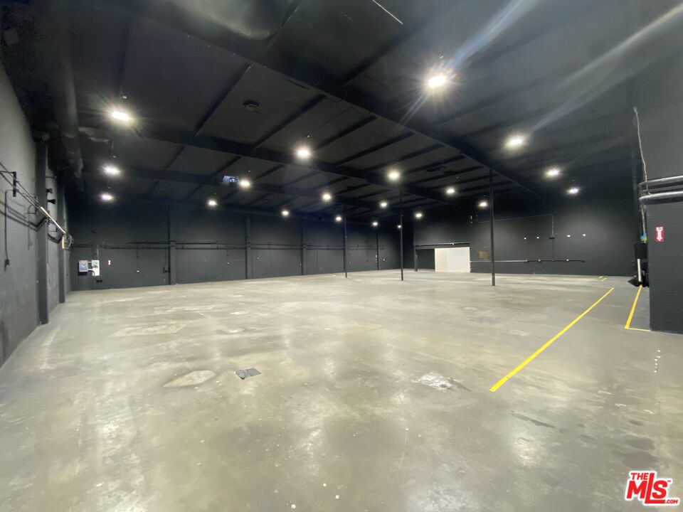 Properties 4 5425 Grosvenor Boulevard