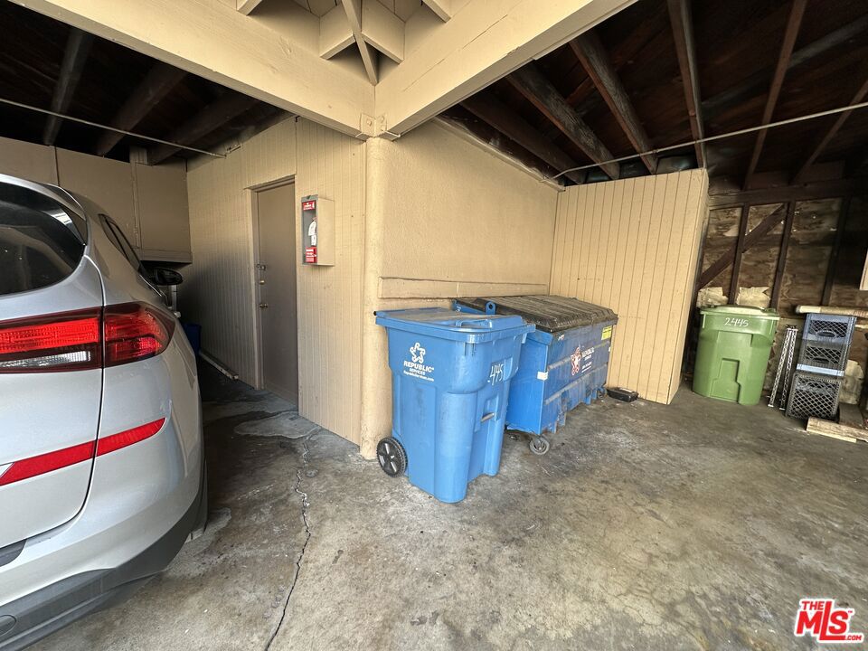 2445 Winthrop Drive