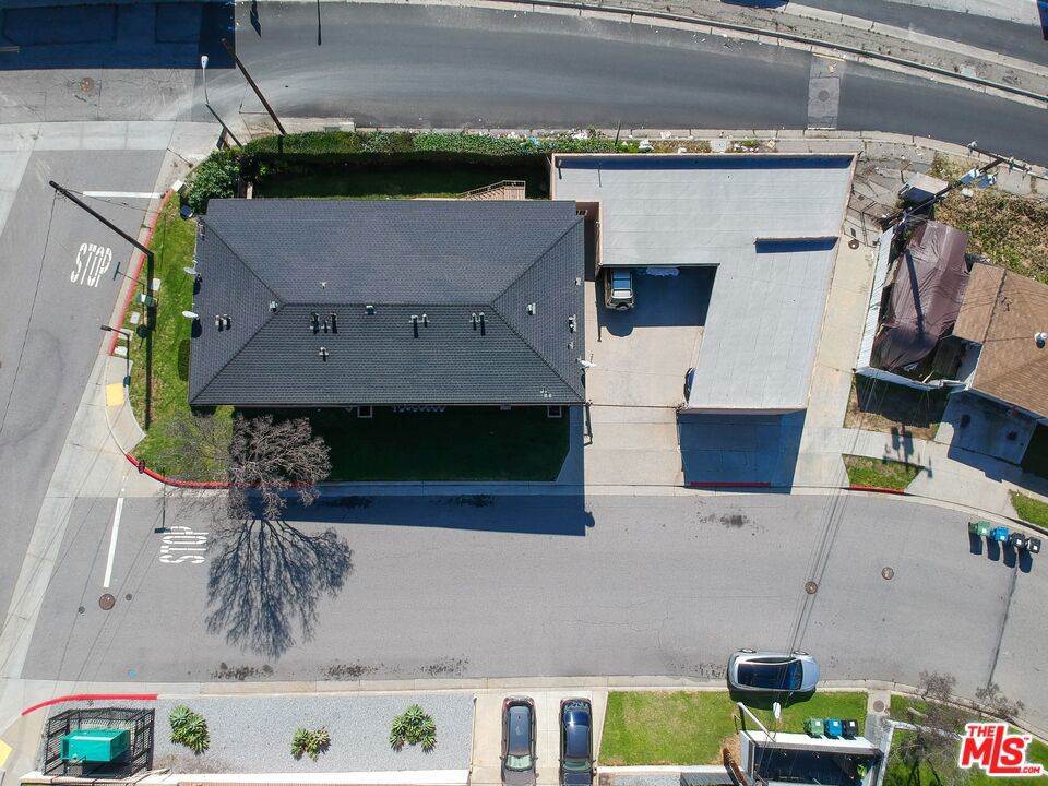 2445 Winthrop Drive