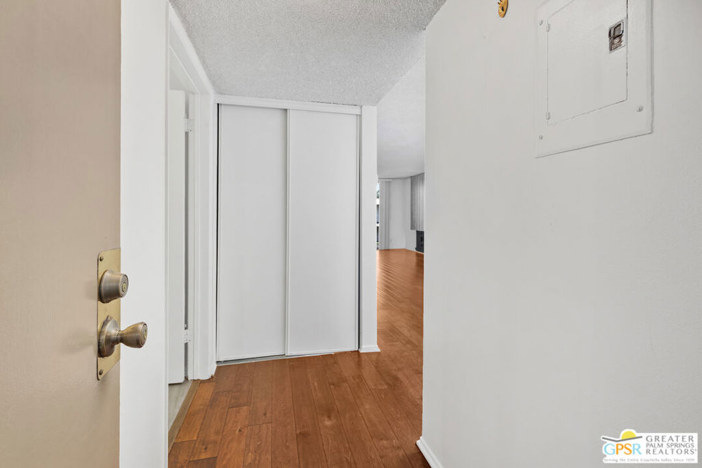 1401 Valley View Road 321