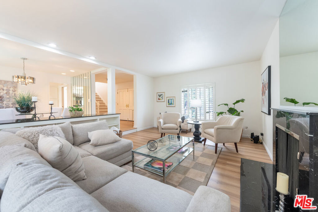 17066 Empanada Place