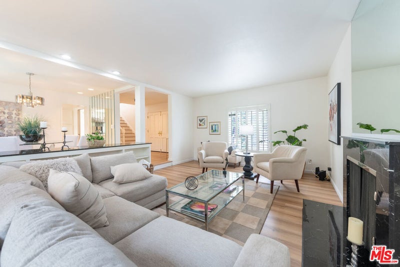 17066 Empanada Place