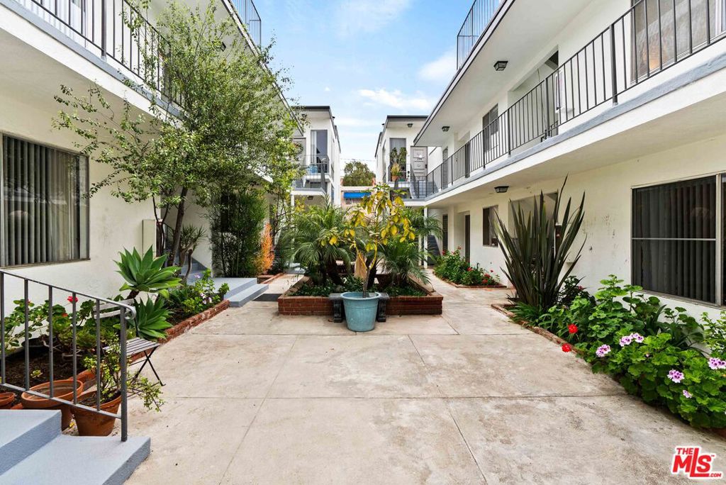 811 20th Street