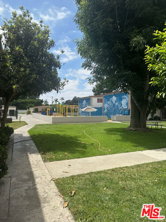 Properties 1 1000 E Bishop Street K2
