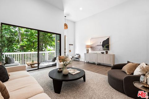 3516 Via Dolce Marina Del Rey CA 90292