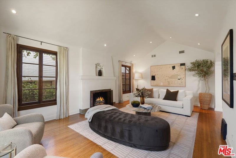 445 N Sweetzer Avenue