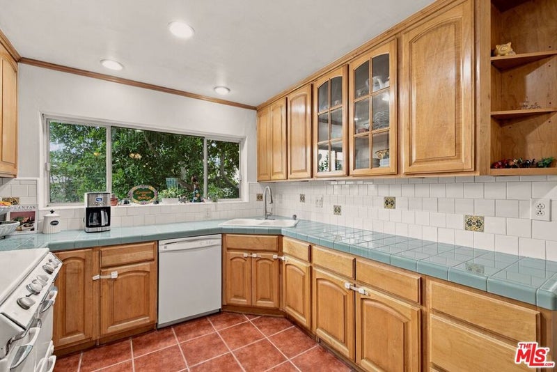 3166 S Sepulveda Boulevard 6