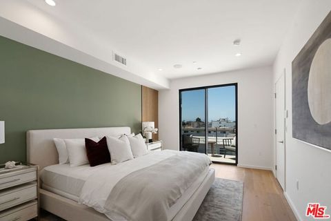 3805 S Verona Court Los Angeles CA 90066