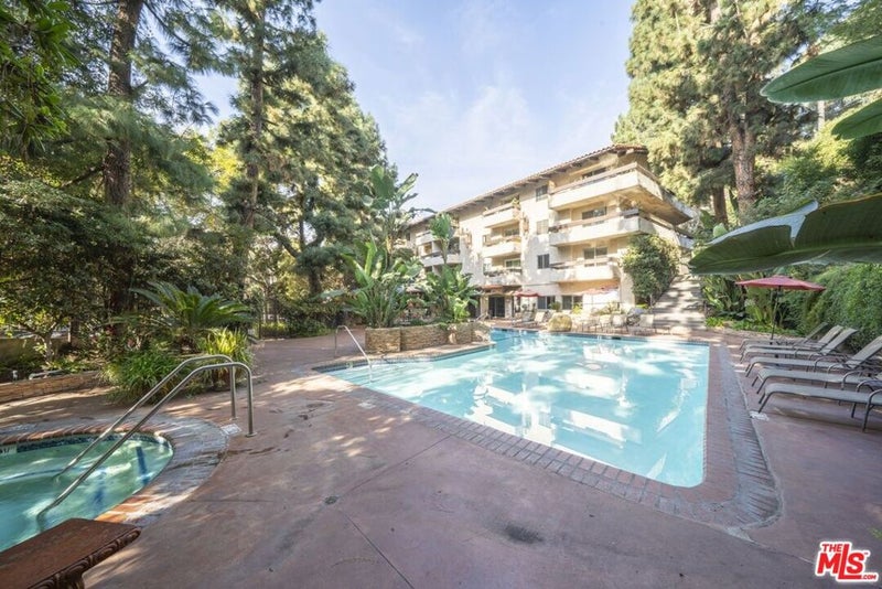 2700 E Cahuenga Boulevard 4121