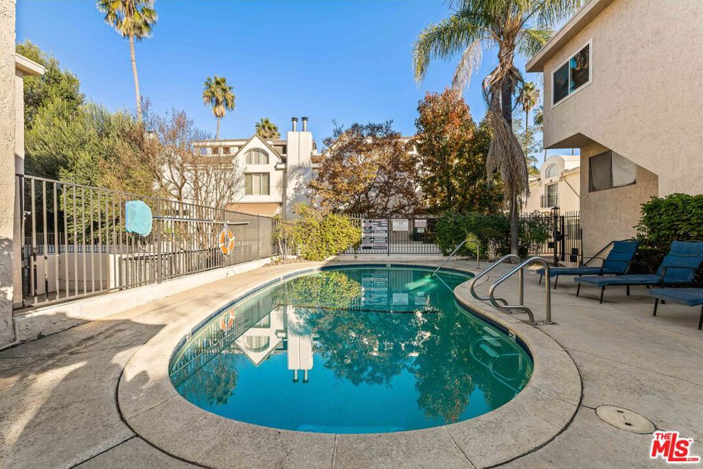 5055 Coldwater Canyon Avenue 217