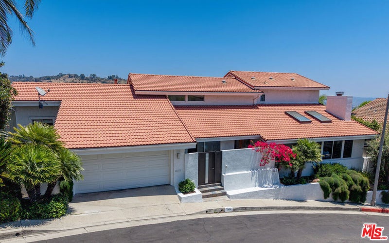 1904 N Crescent Heights Boulevard