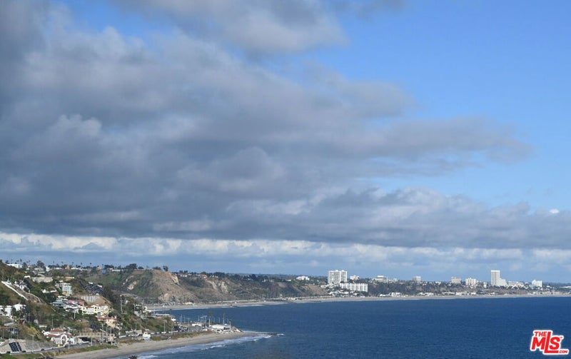 18421 Coastline Drive