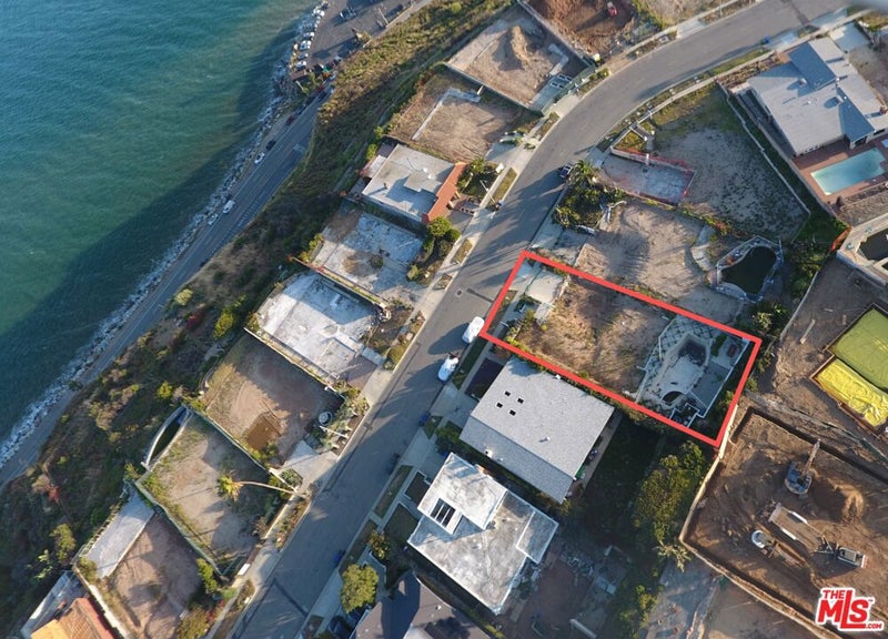 18421 Coastline Drive