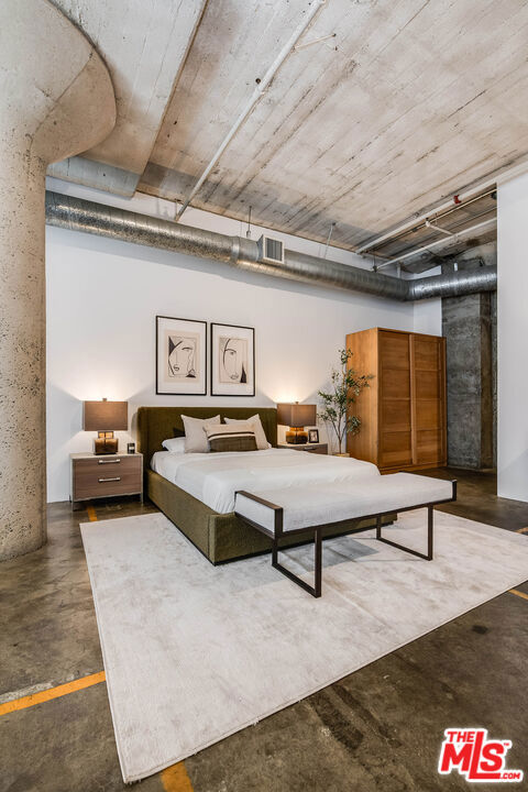 1855 Industrial Street 703