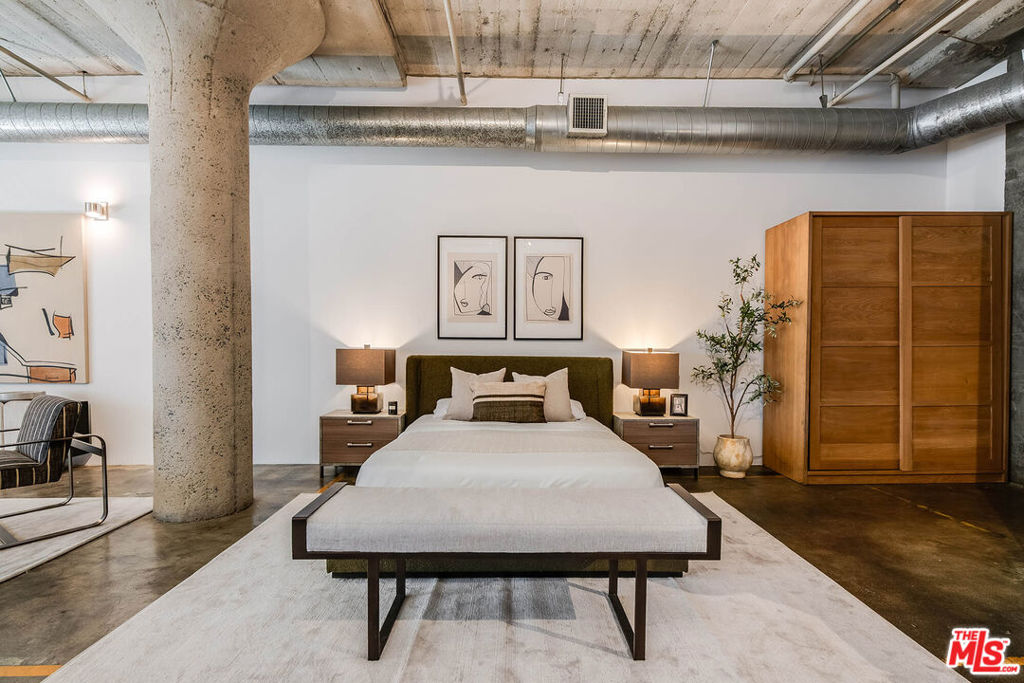1855 Industrial Street 703