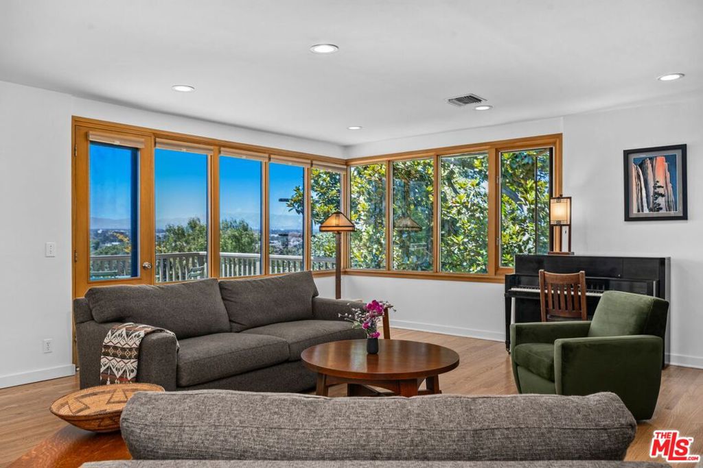 13201 Cheltenham Drive