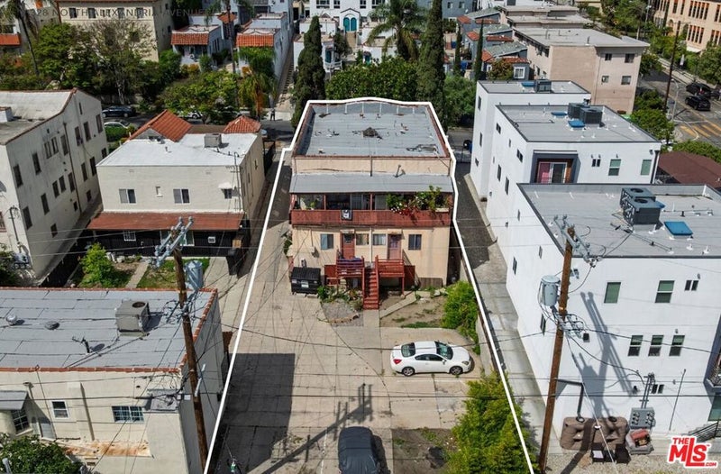 328 N Alexandria Avenue