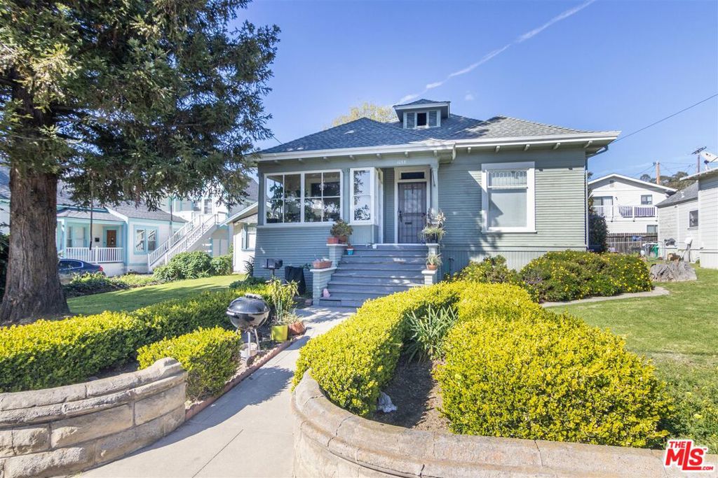 1053-1065 E Santa Clara Street