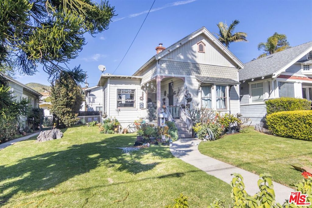 1053-1065 E Santa Clara Street