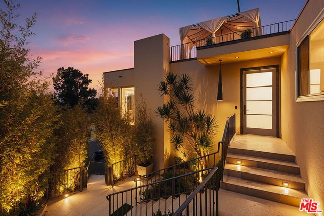 8715 Sunset Plaza Terrace, Los Angeles