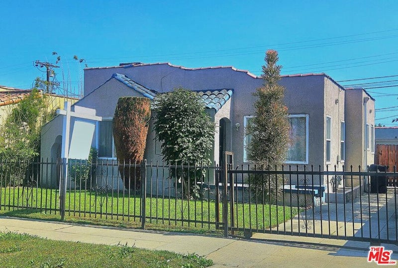 1738 W 66th Street